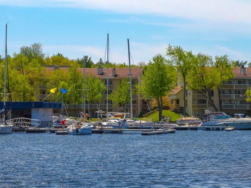 O'Berge Du Village C304 - Bord De L'Eau Magog Kültér fotó